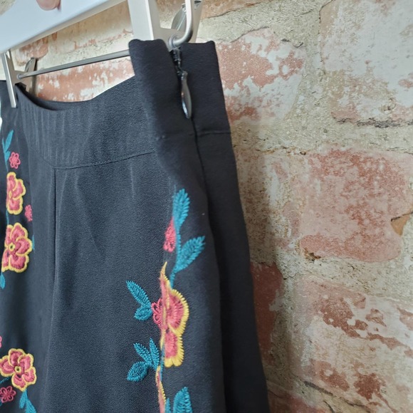 Altar'd State Black Floral Embroidered Shorts - Picture 5 of 7